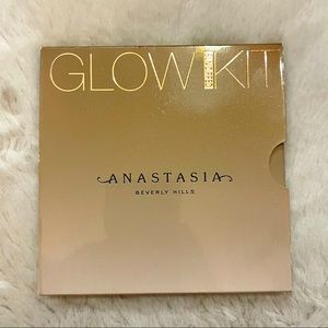 Anastasia Beverly Hills Sun Dipped Glow Kit